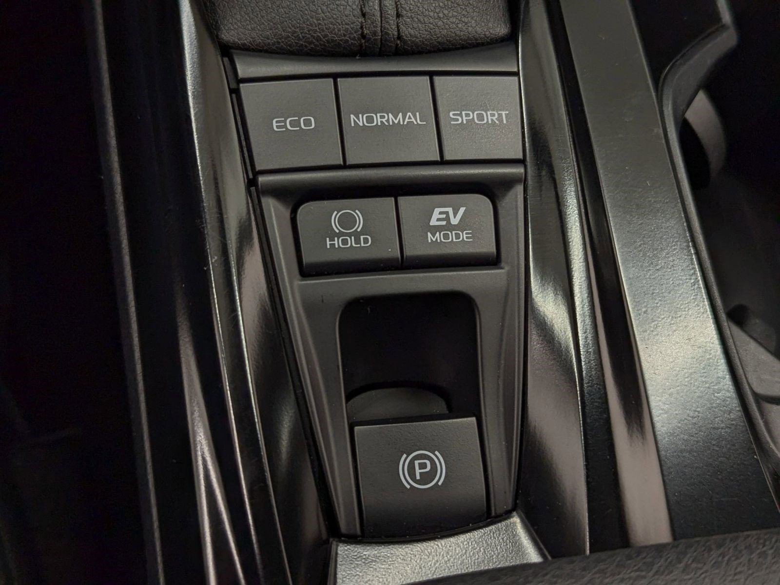 Used 2025 Toyota Camry SE image 28