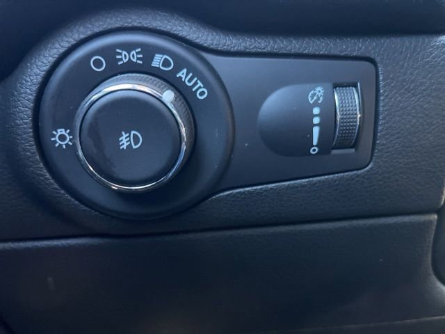 Used 2022 Dodge Durango SXT w/ Anodized Platinum Package image 22