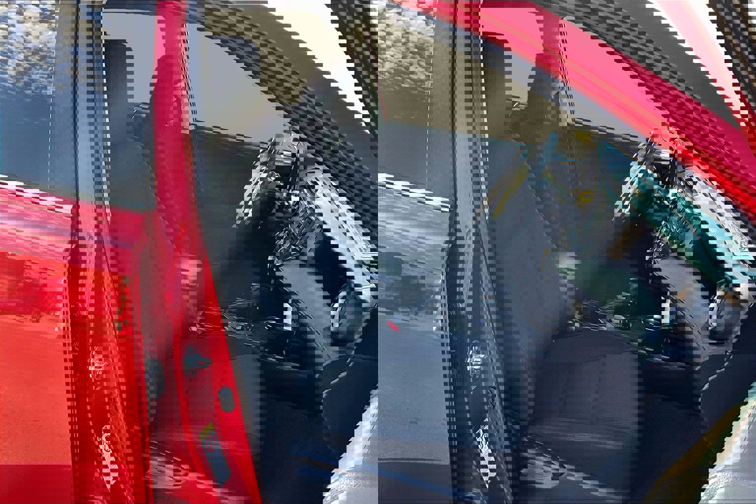 Used 2015 Toyota RAV4 LE image 7