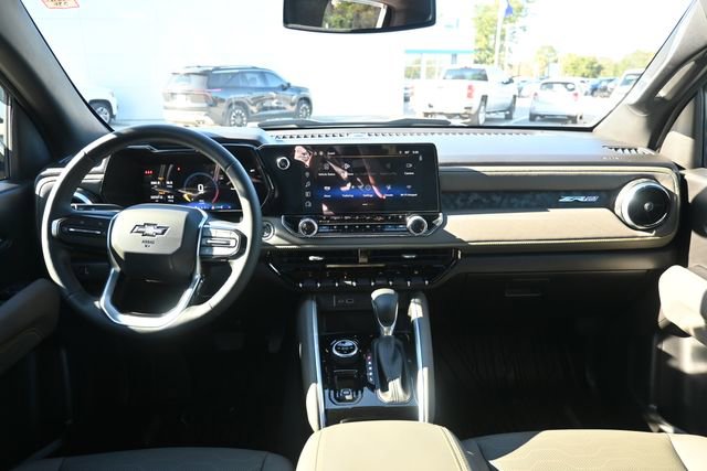 Used 2024 Chevrolet Colorado ZR2 w/ ZR2 Convenience Package III image 12