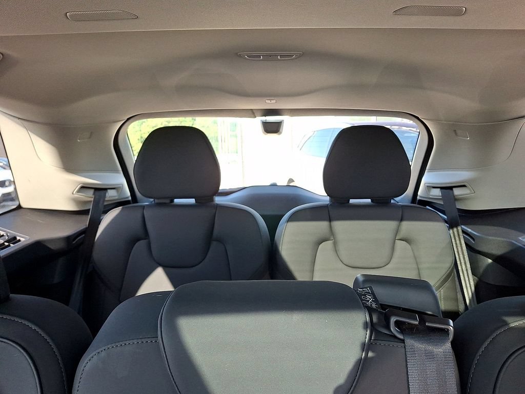 Certified 2025 Volvo XC90 B5 Core AWD/4WD image 13