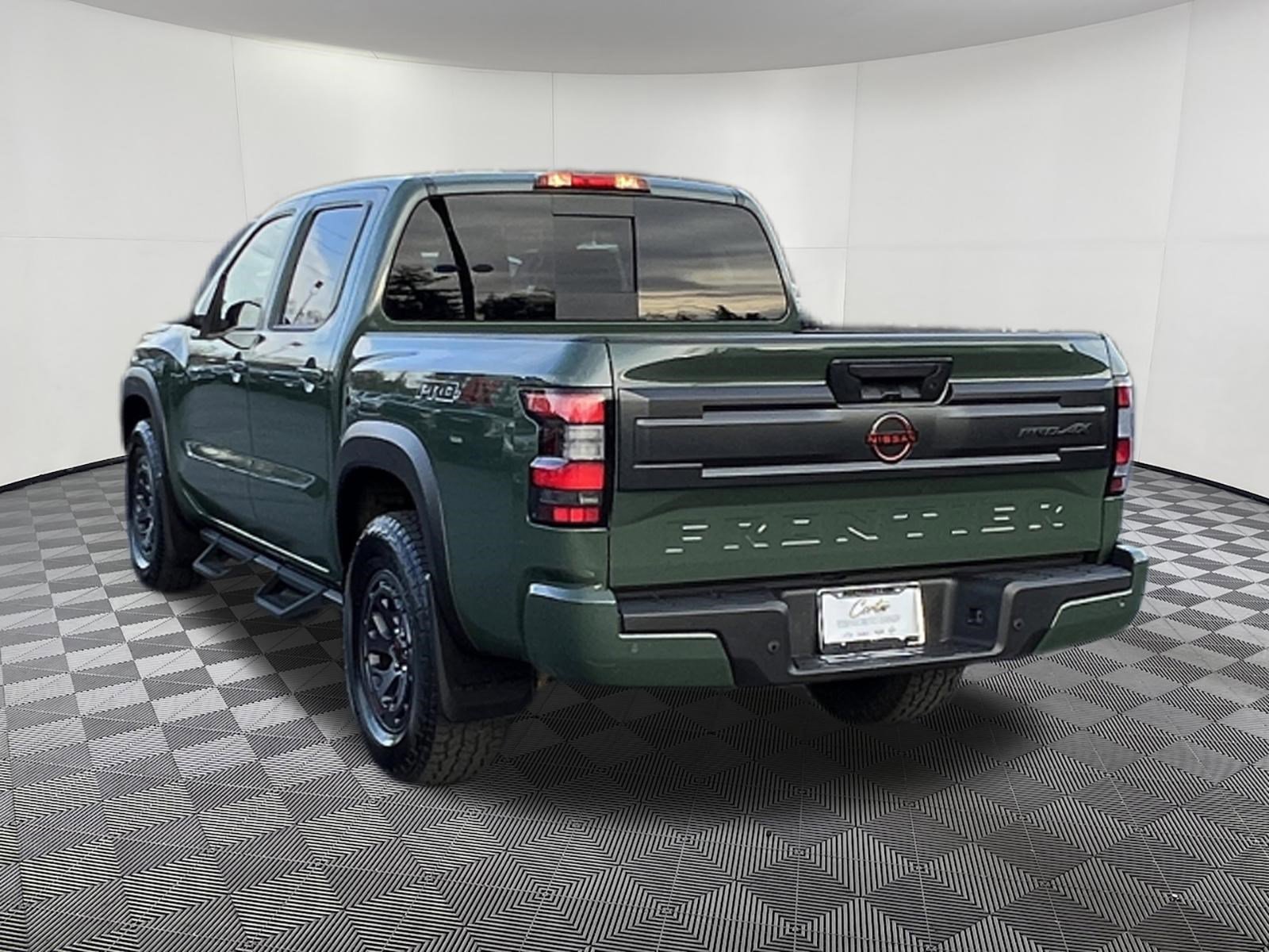 Used 2025 Nissan Frontier PRO-4X AWD/4WD image 4