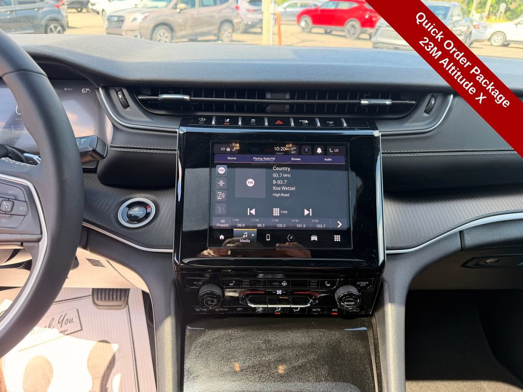 Used 2024 Jeep Grand Cherokee Altitude AWD/4WD image 24