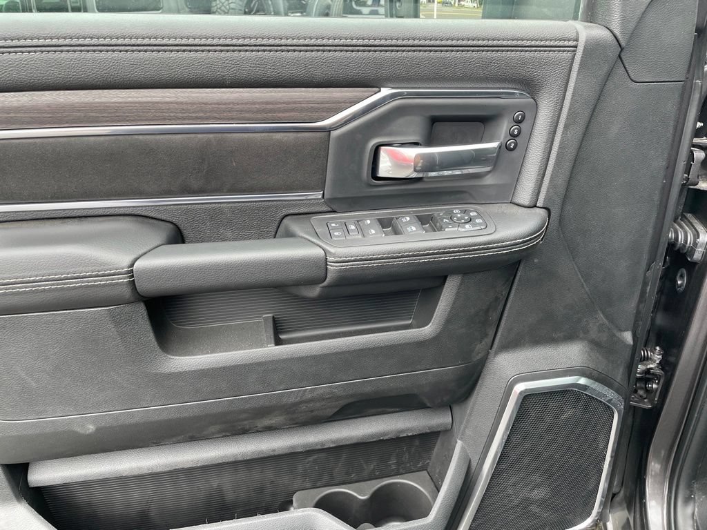 New 2026 RAM 2500 Laramie w/ Night Edition AWD/4WD image 8