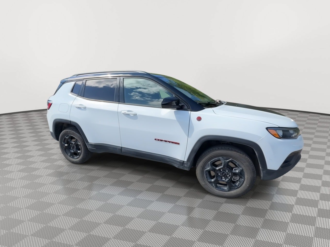 Used 2024 Jeep Compass Trailhawk AWD/4WD image 9