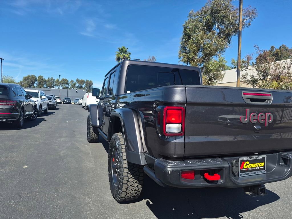 Used 2022 Jeep Gladiator Rubicon w/ Cold Weather Group AWD/4WD image 6
