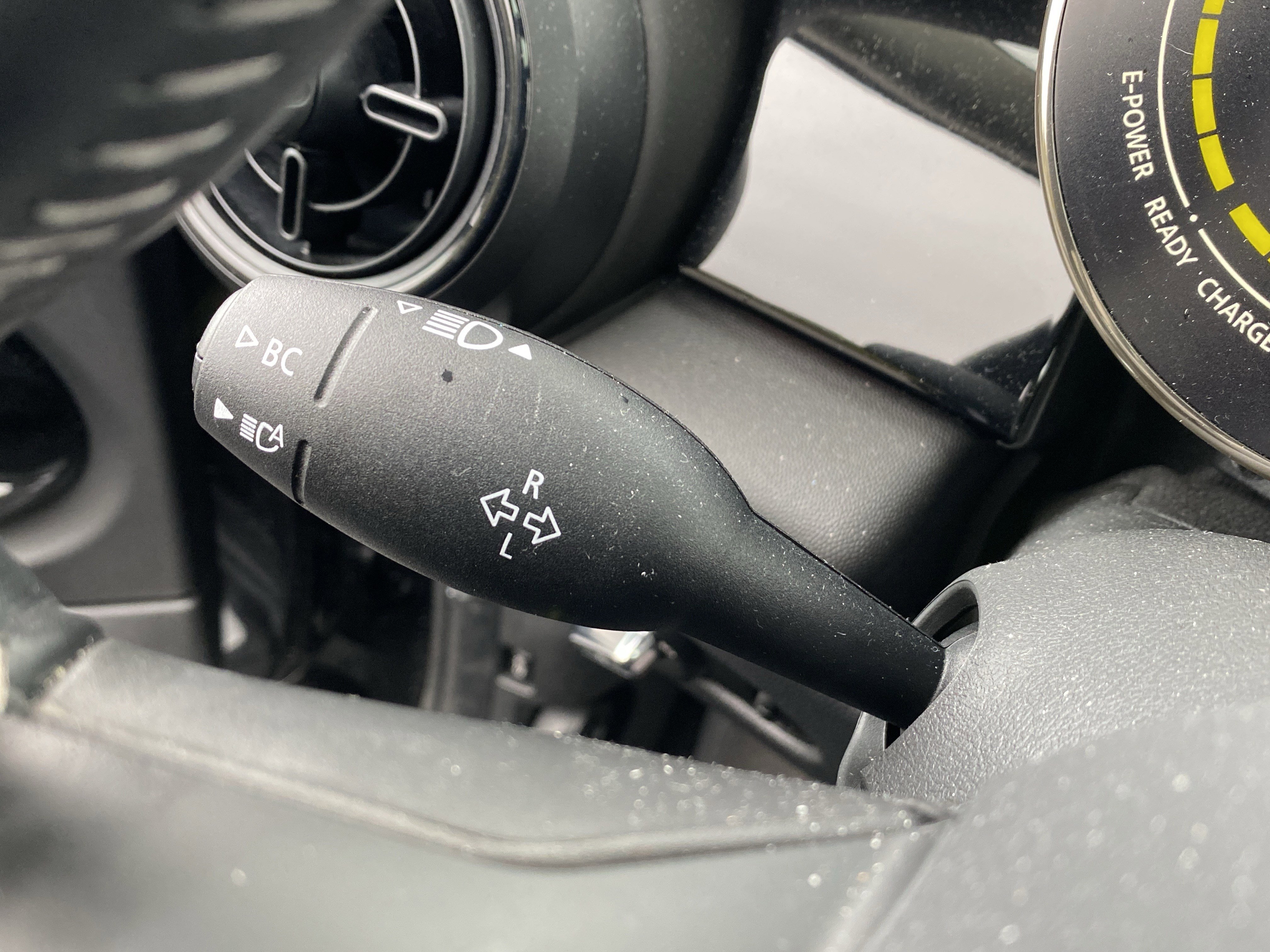 Certified 2024 MINI Cooper SE image 22