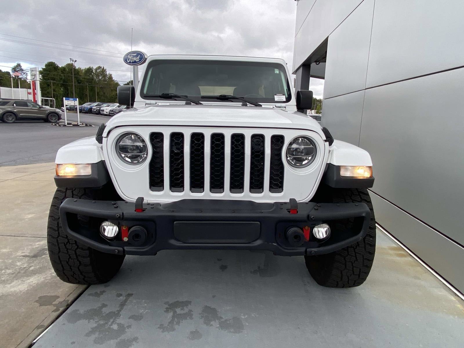Used 2020 Jeep Wrangler Unlimited Sahara image 10