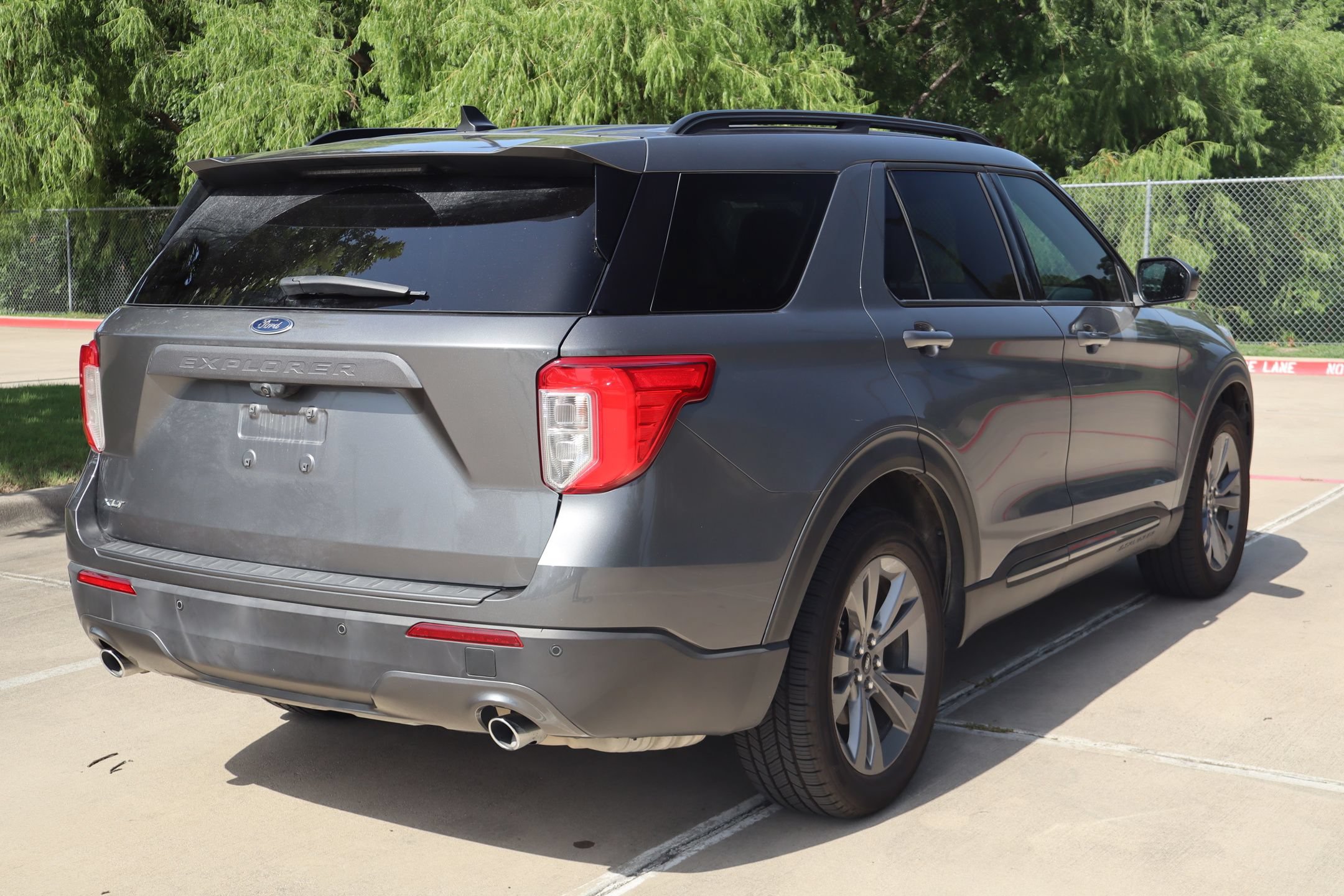 Certified 2021 Ford Explorer XLT w/ Equipment Group 202A RWD image 3