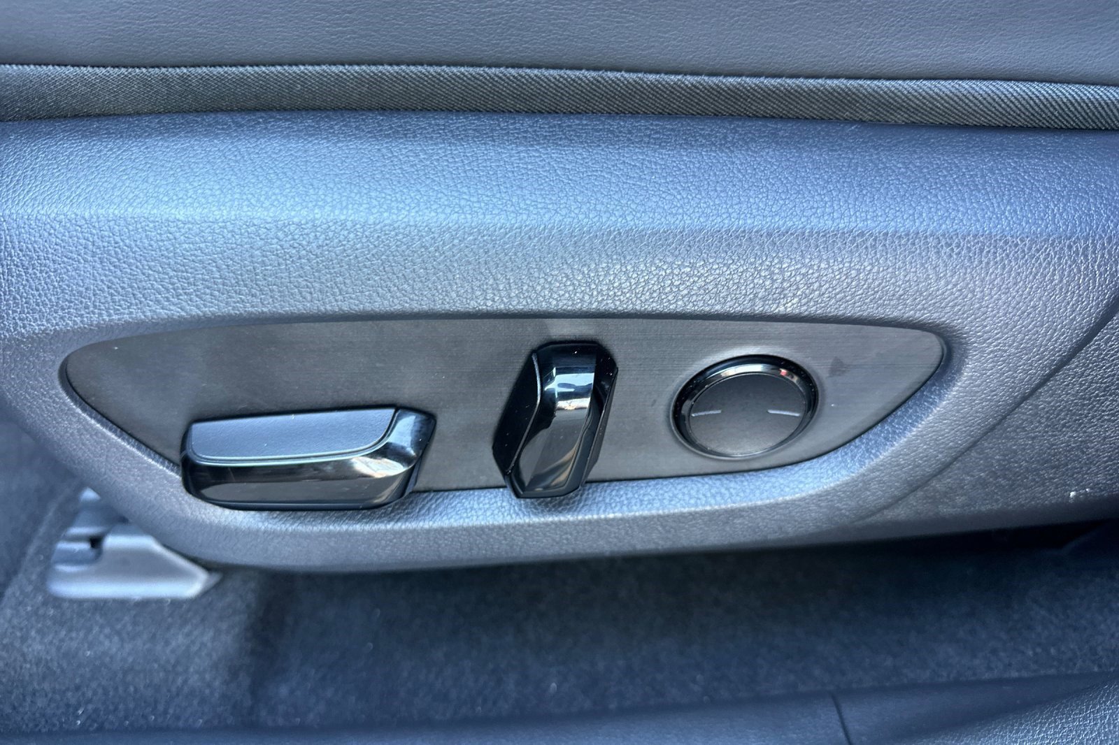 Certified 2025 Lexus RX 350h w/ Convenience Package image 14