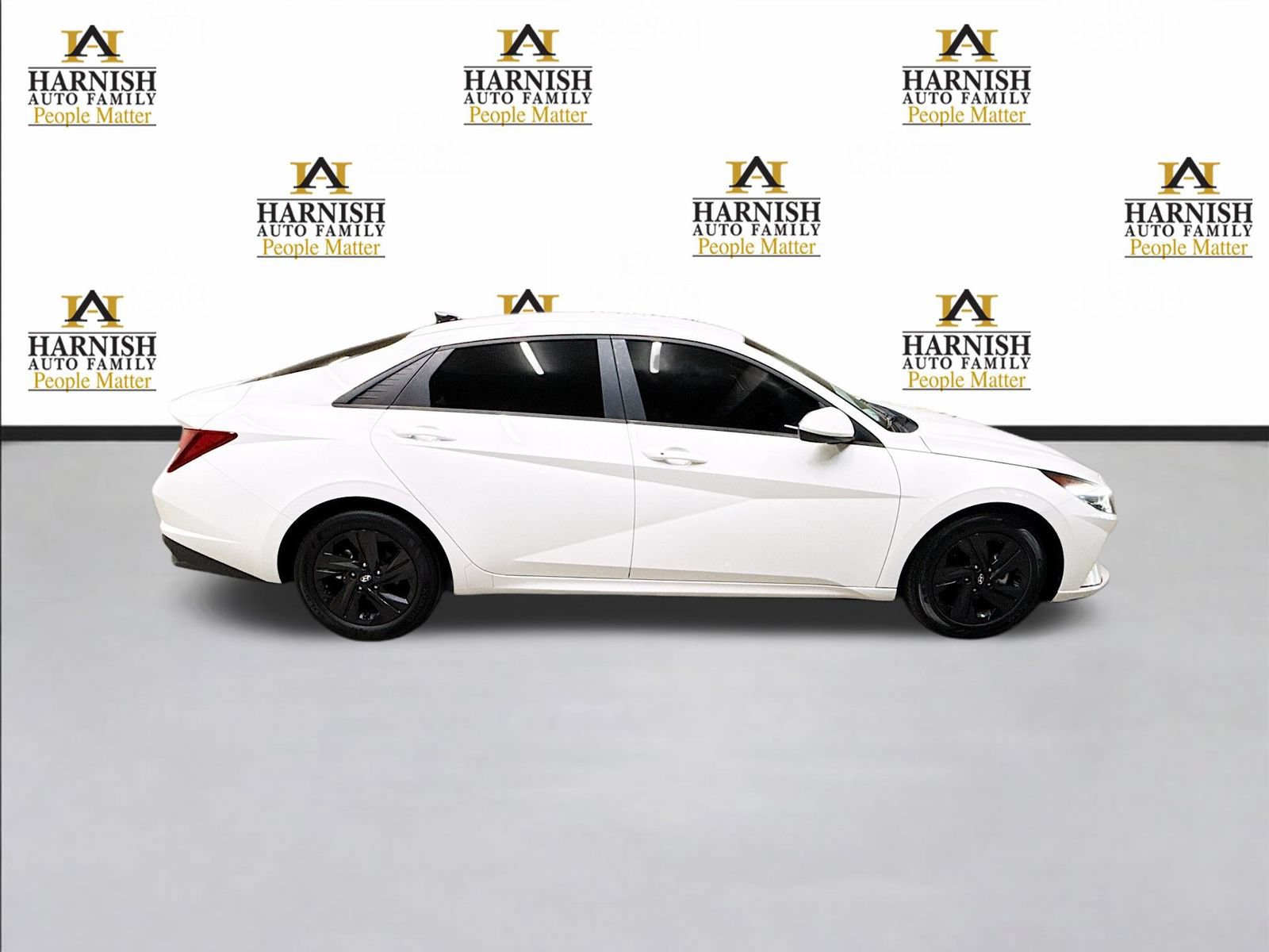 Used 2021 Hyundai Elantra SEL FWD image 4