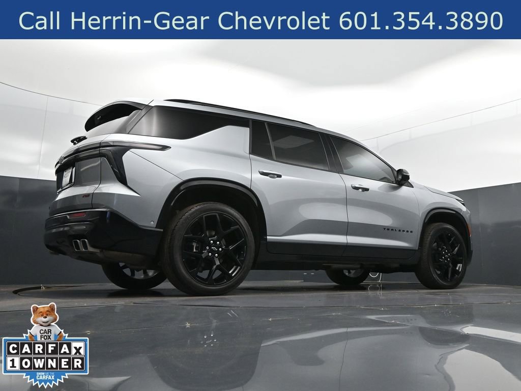 Used 2024 Chevrolet Traverse RS image 42