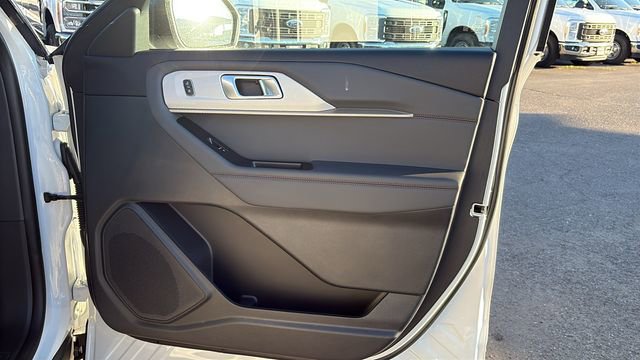 New 2026 Ford Explorer Active RWD image 9