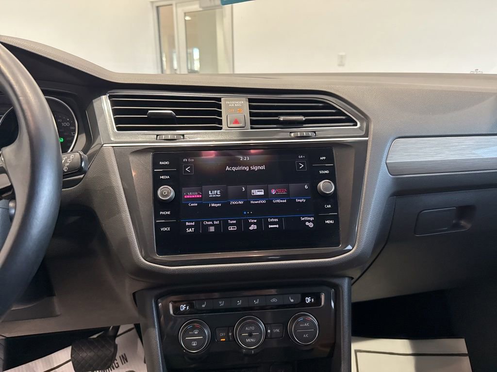 Used 2018 Volkswagen Tiguan SE image 22