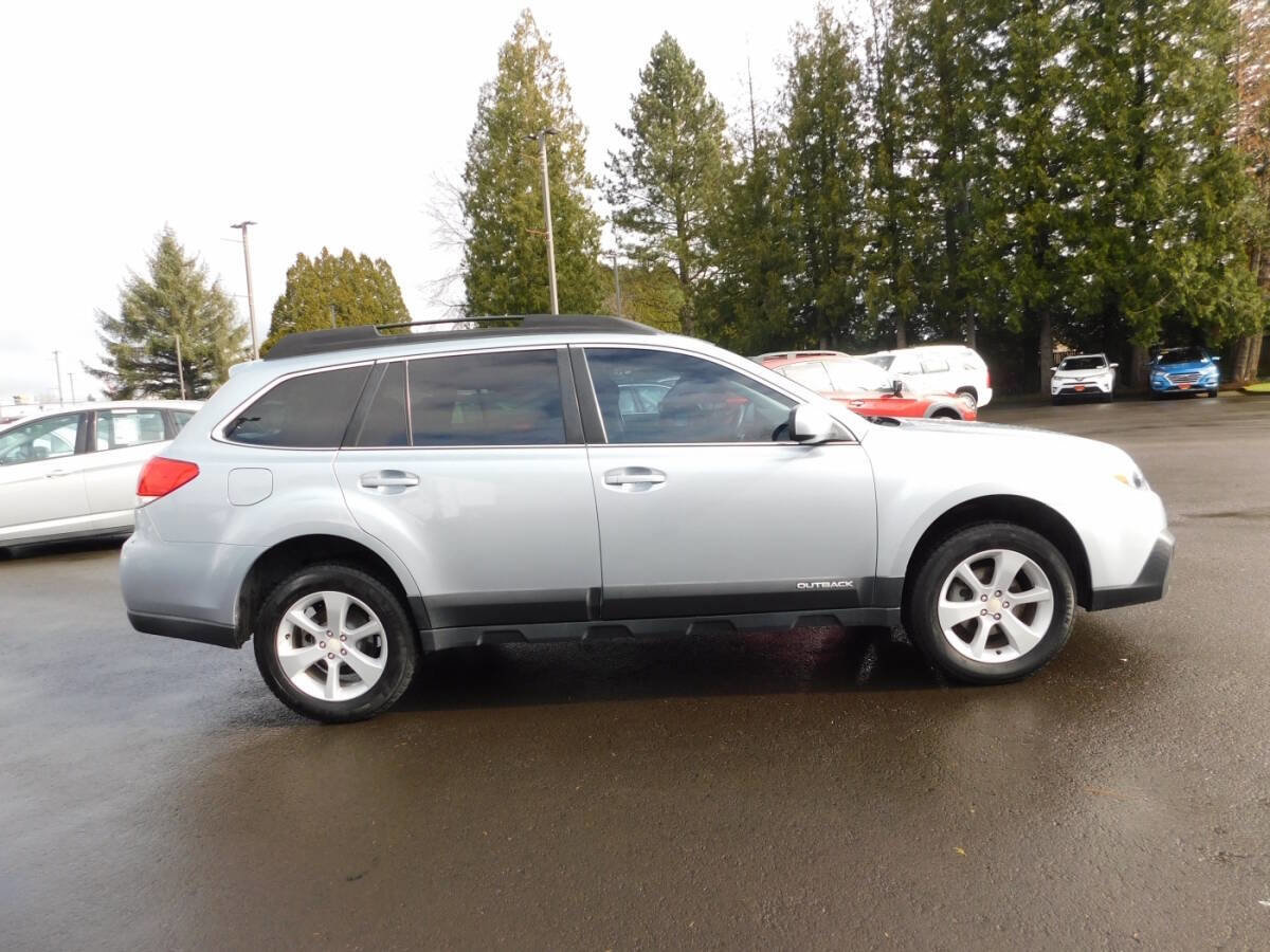 Used 2014 Subaru Outback 2.5i Premium AWD/4WD image 19