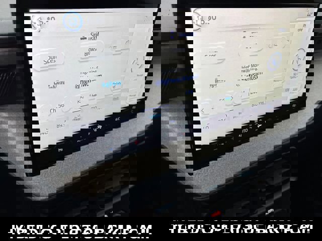 New 2025 Ford Maverick XLT image 15