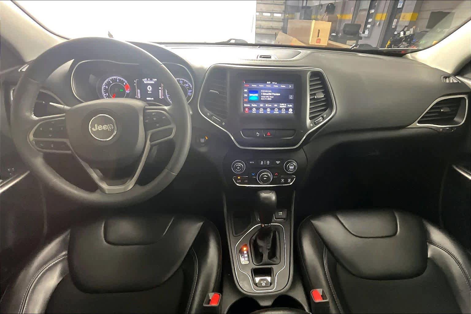 Used 2020 Jeep Cherokee Latitude Plus FWD image 15