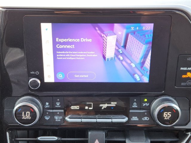 Used 2024 Toyota Highlander LE FWD image 14