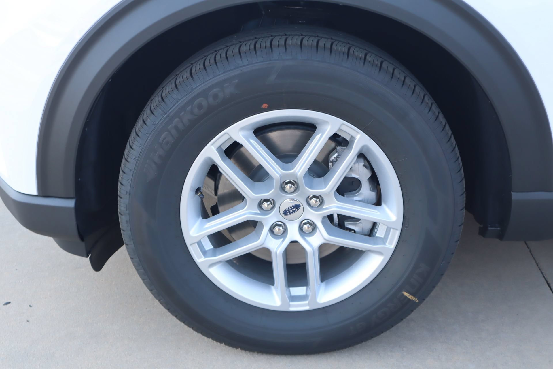 New 2026 Ford Explorer Active RWD image 20
