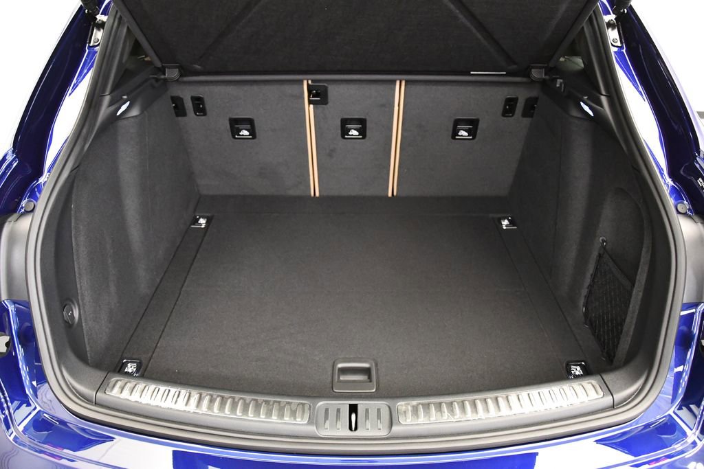 Used 2025 Porsche Macan image 54