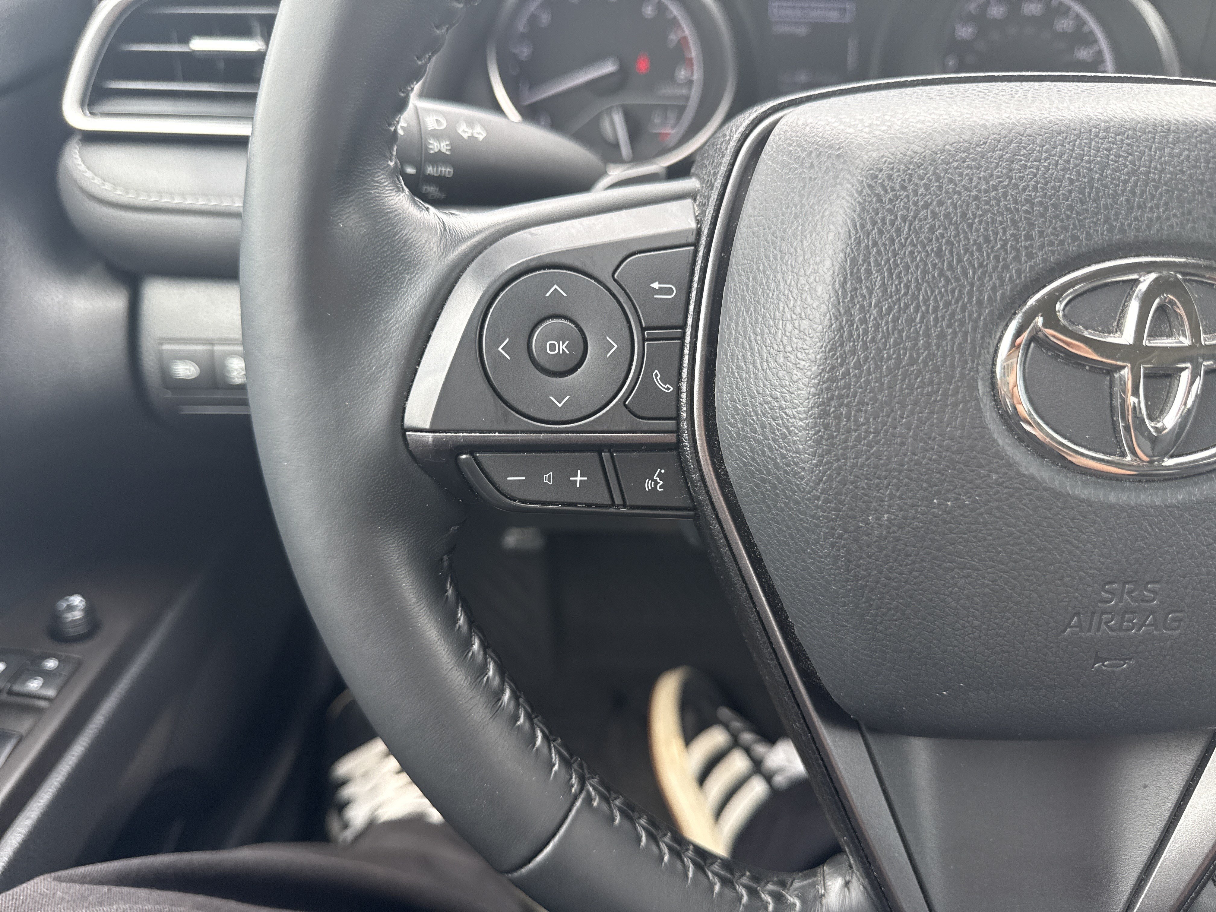 Used 2023 Toyota Camry SE FWD image 19