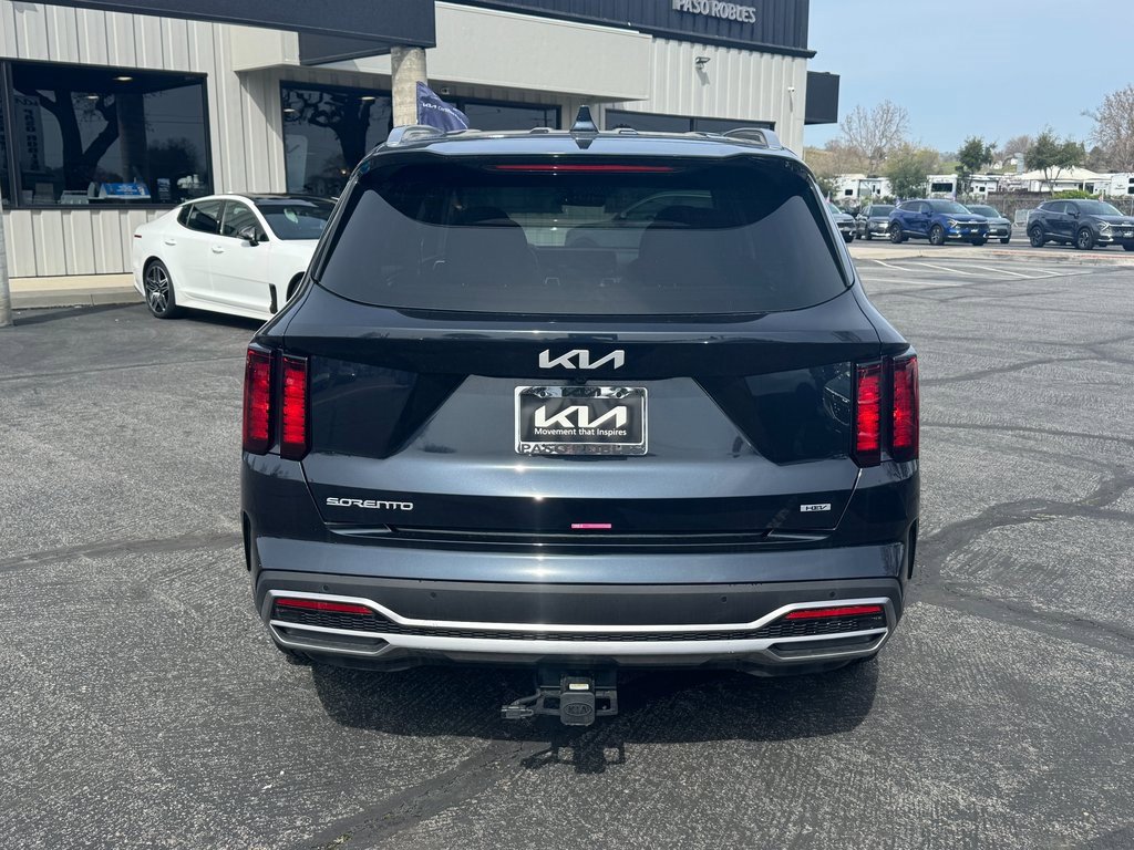 Certified 2024 Kia Sorento EX image 4