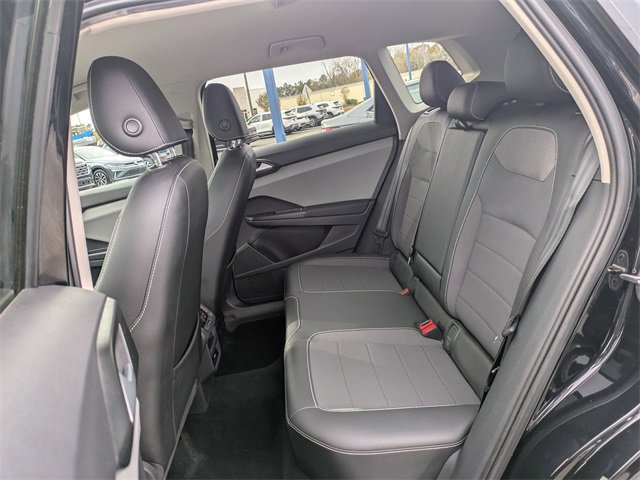 Certified 2022 Volkswagen Taos SE image 14