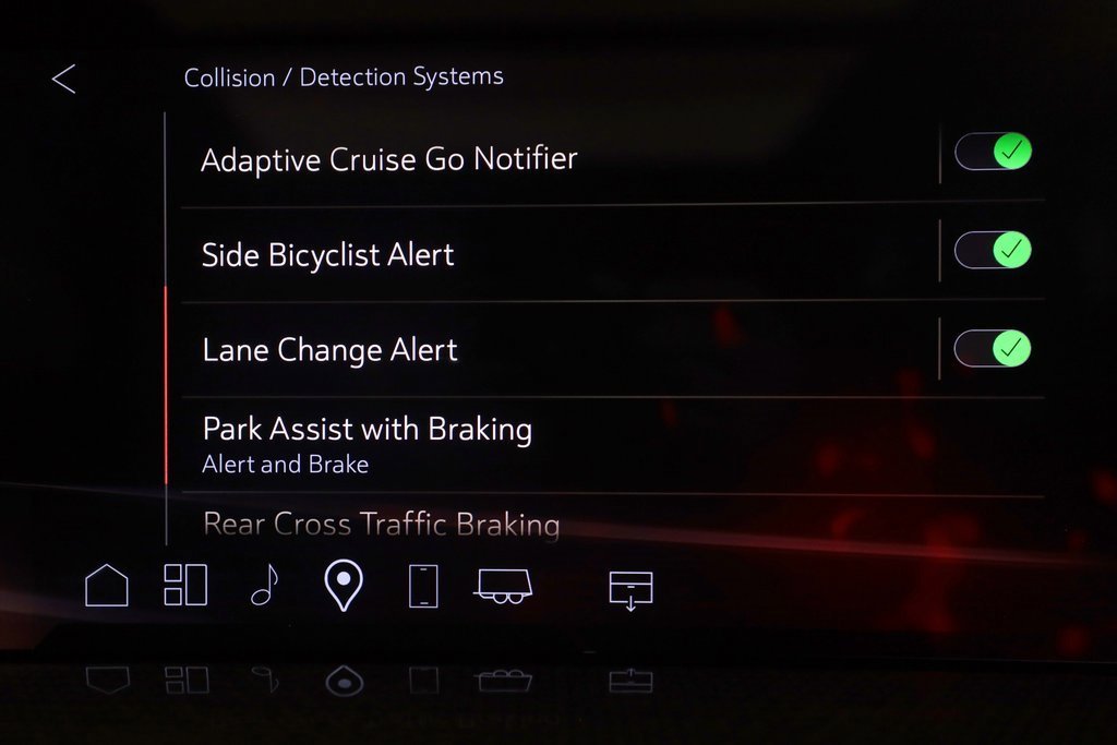 Used 2025 Cadillac Escalade V w/ LPO, ONYX Package image 32