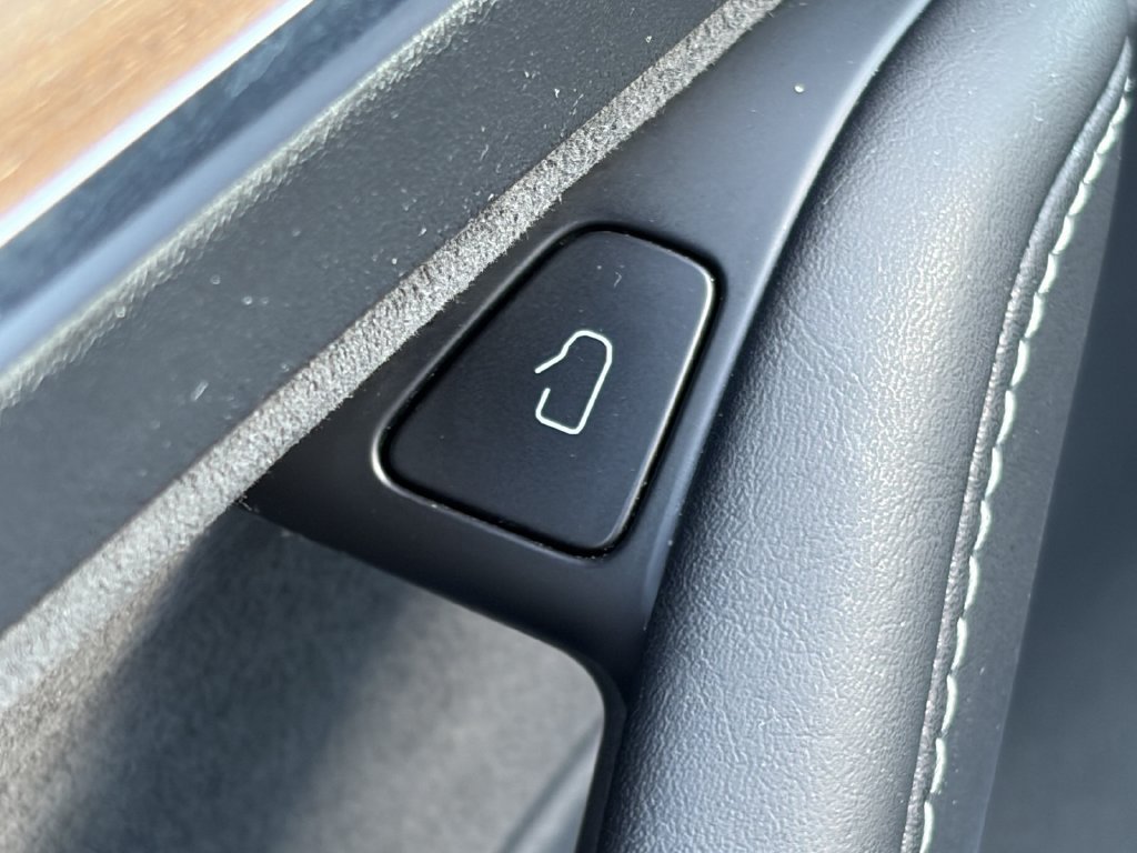 Used 2023 Tesla Model 3 Standard Range RWD image 24