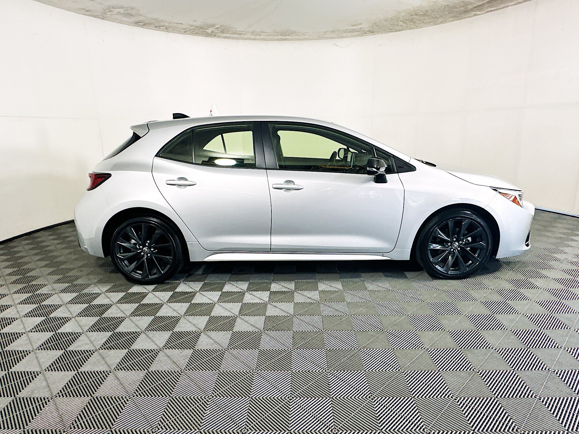 Certified 2026 Toyota Corolla XSE FWD image 2