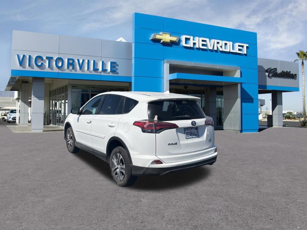 Used 2018 Toyota RAV4 LE w/ All Weather Liner Package AWD/4WD image 8