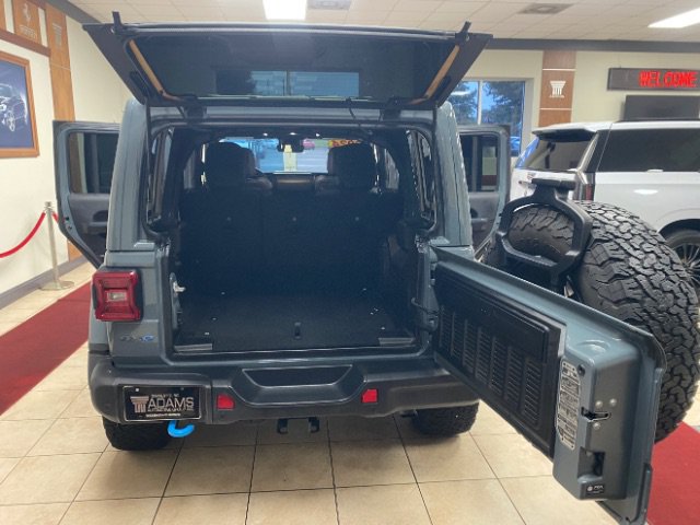 Used 2024 Jeep Wrangler Unlimited Rubicon 4xe AWD/4WD image 7