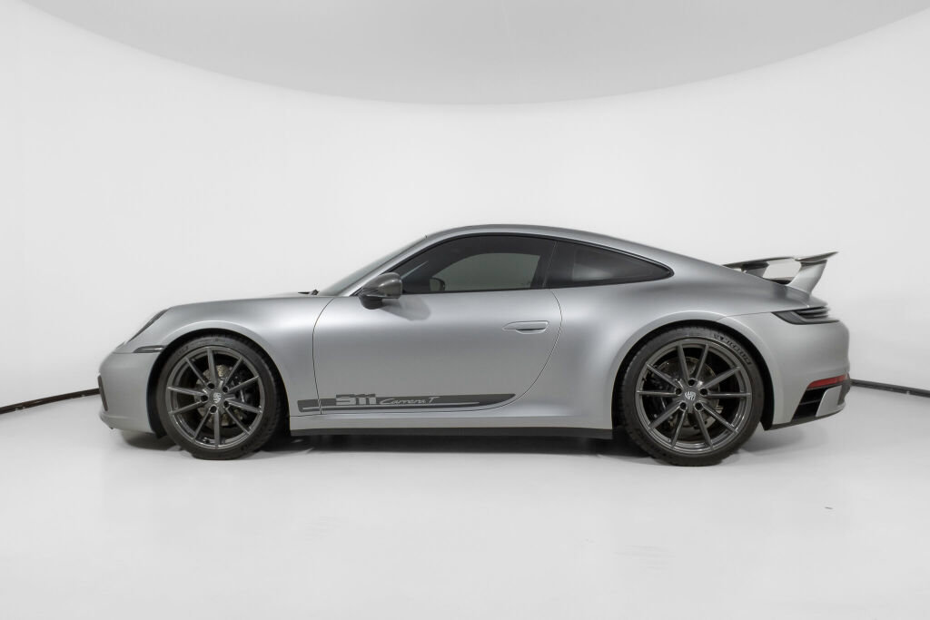 Used 2024 Porsche 911 Carrera T image 3