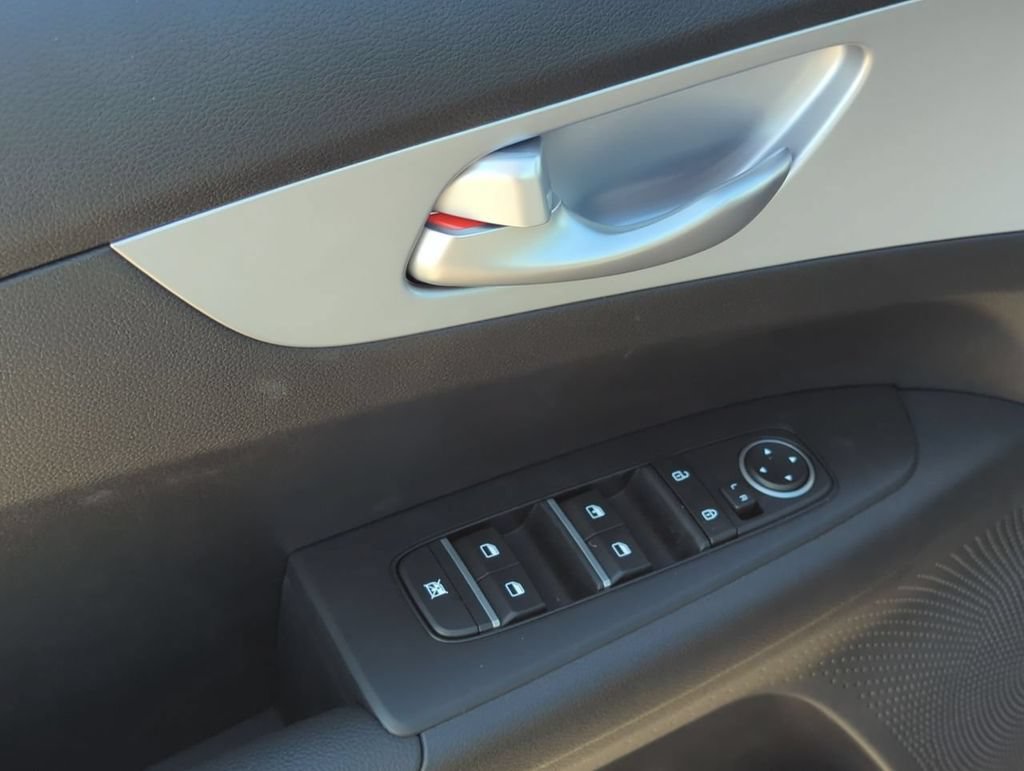 Certified 2024 Kia Forte LXS w/ LXS Technology Package FWD image 20