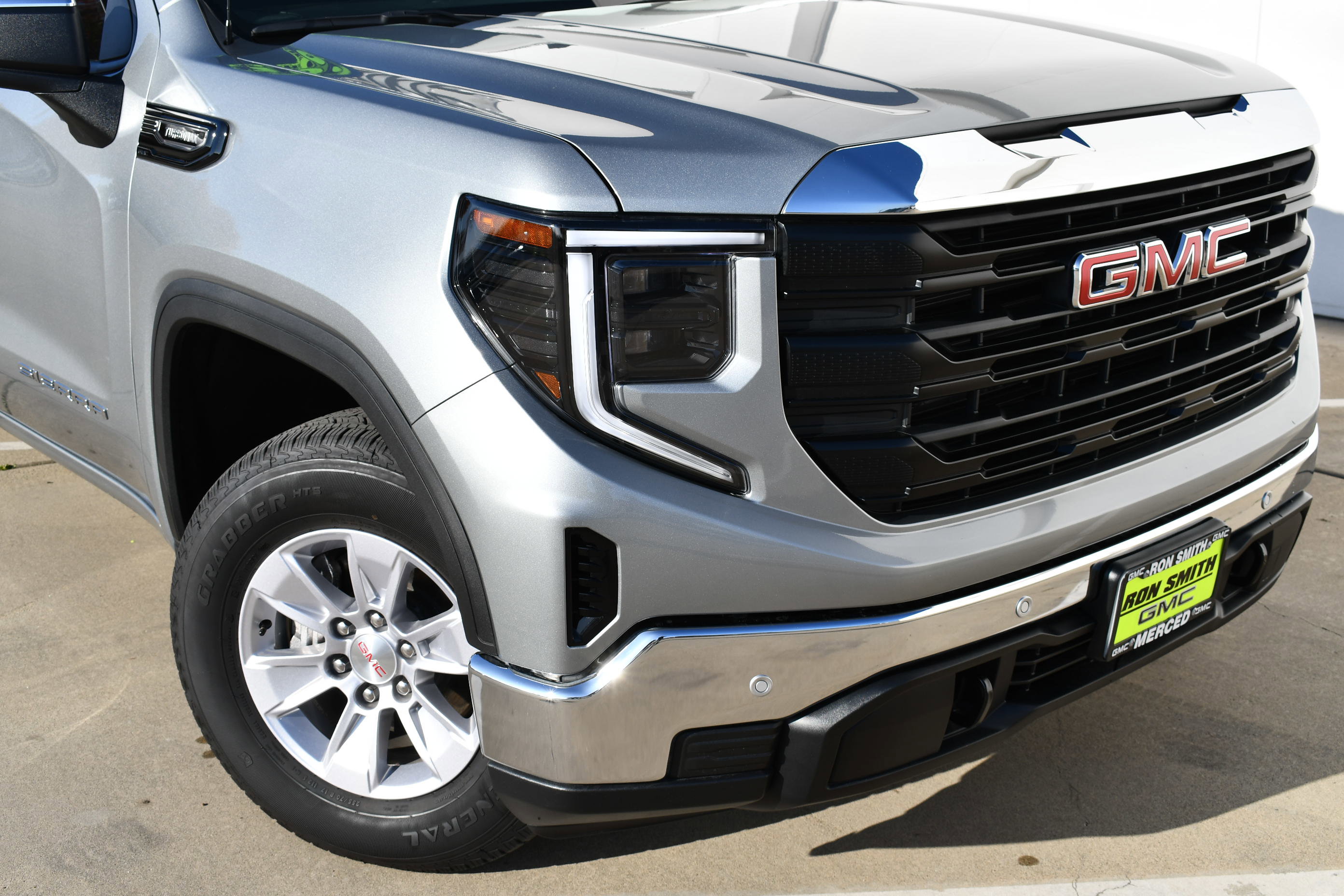 Used 2026 GMC Sierra 1500 Pro w/ Pro Value Package image 3