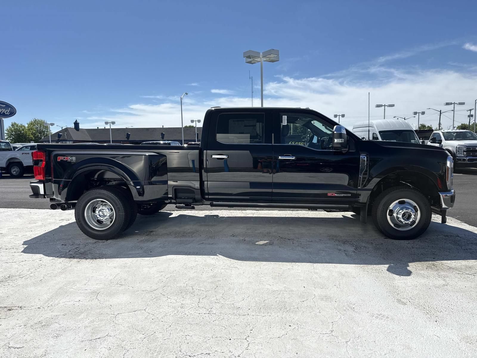 New 2026 Ford F350 Lariat w/ Lariat Ultimate Package AWD/4WD image 2