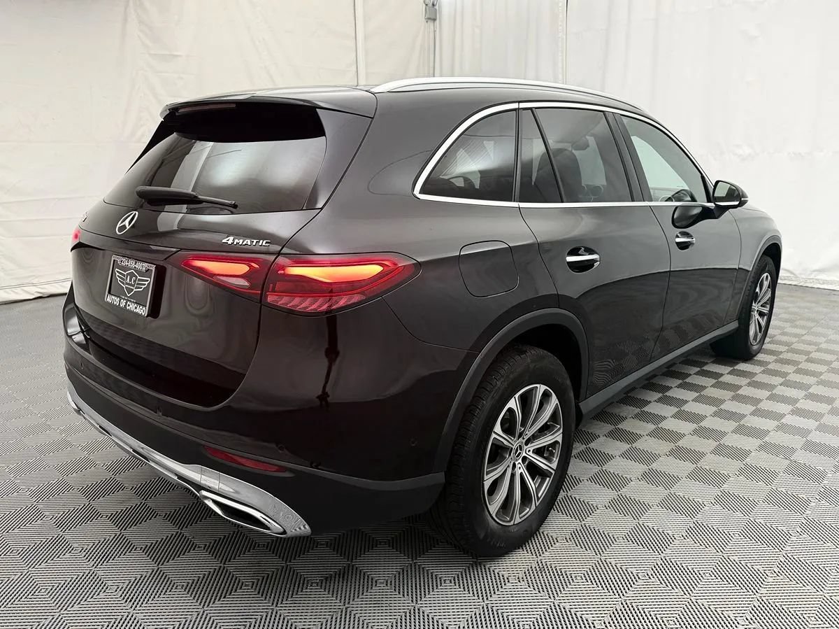 Used 2024 Mercedes-Benz GLC 300 4MATIC image 4