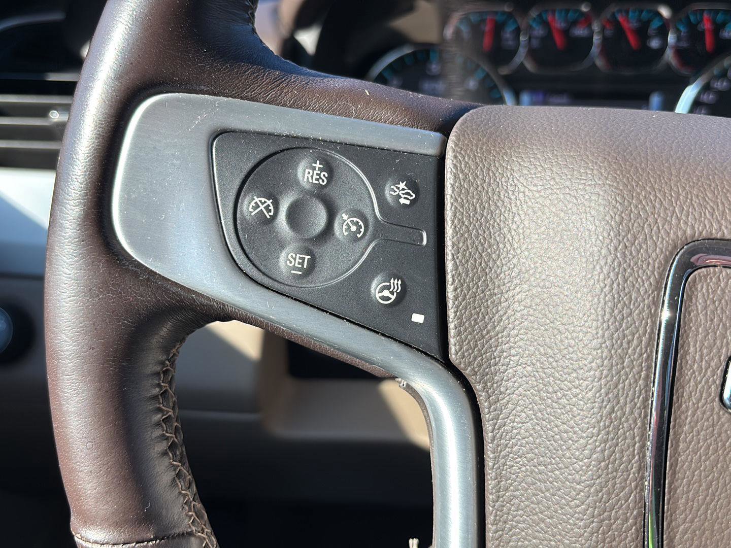 Used 2020 GMC Yukon SLT w/ Premium Edition image 33
