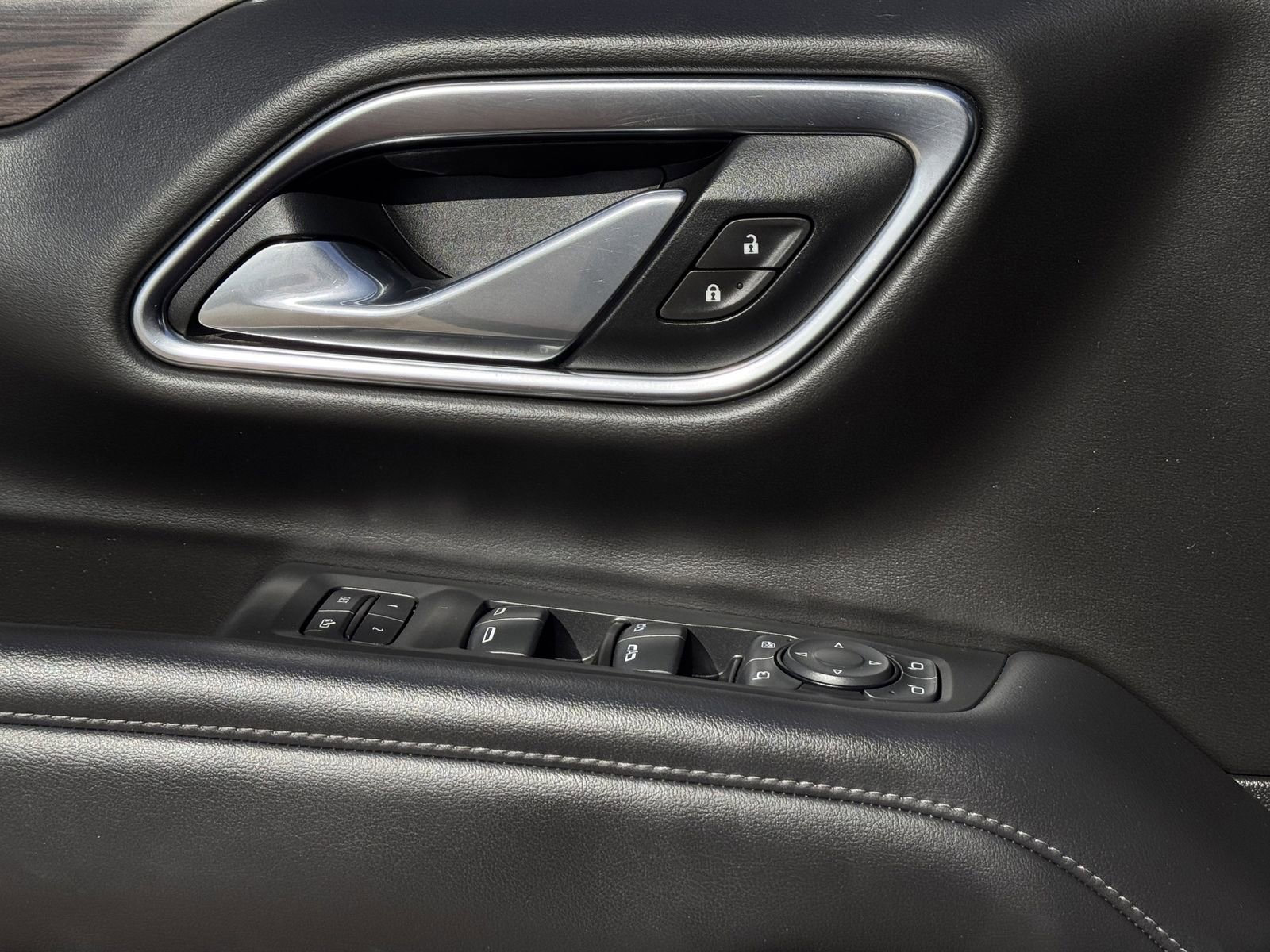 Used 2021 Chevrolet Tahoe Z71 w/ Luxury Package image 27