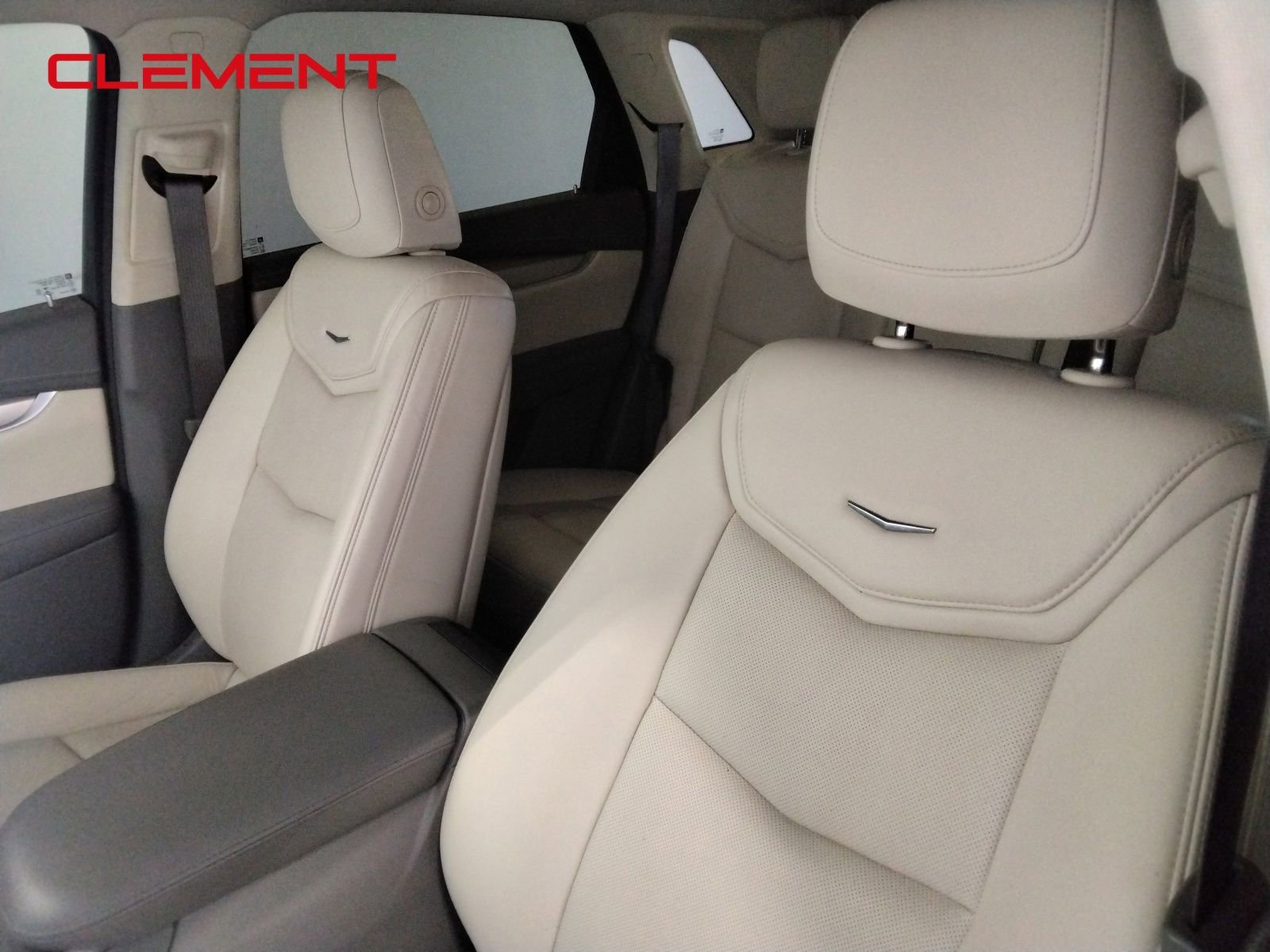 Used 2018 Cadillac XT5 Luxury w/ Driver Awareness Package image 34