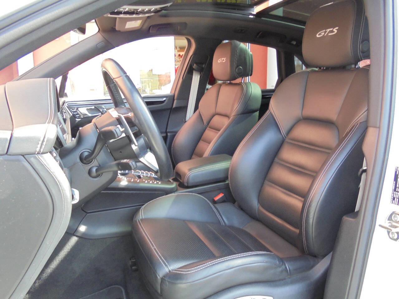 Used 2021 Porsche Macan GTS image 8