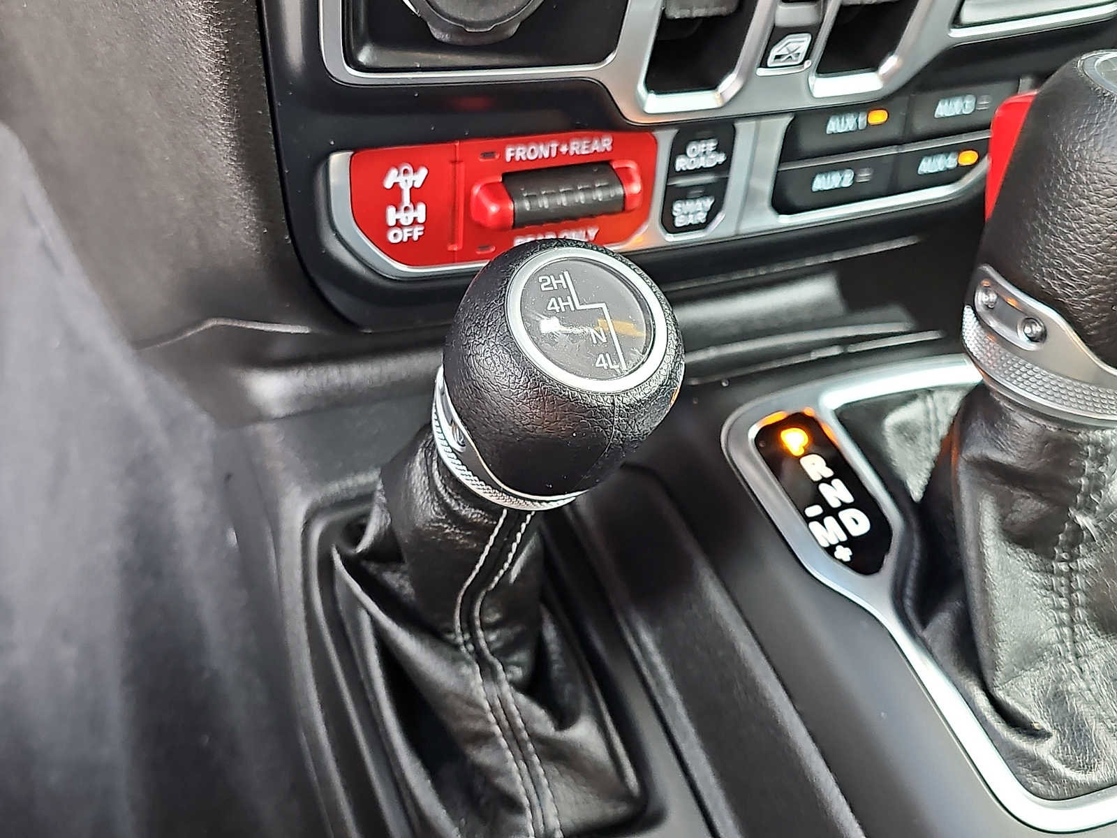 Used 2025 Jeep Wrangler Unlimited Rubicon image 23