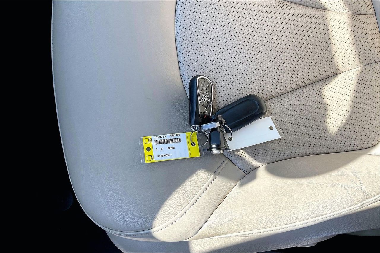 Used 2017 Buick Envision Premium image 33