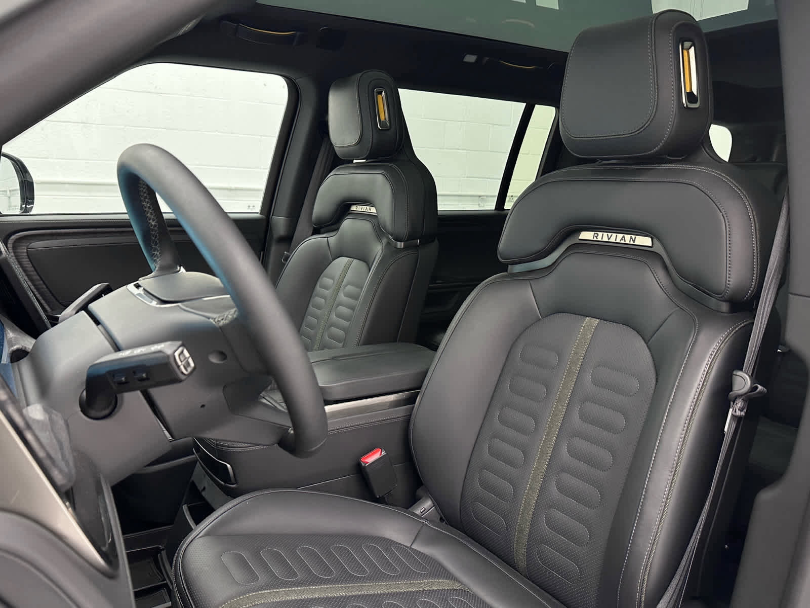 Used 2026 Rivian R1S Adventure image 13