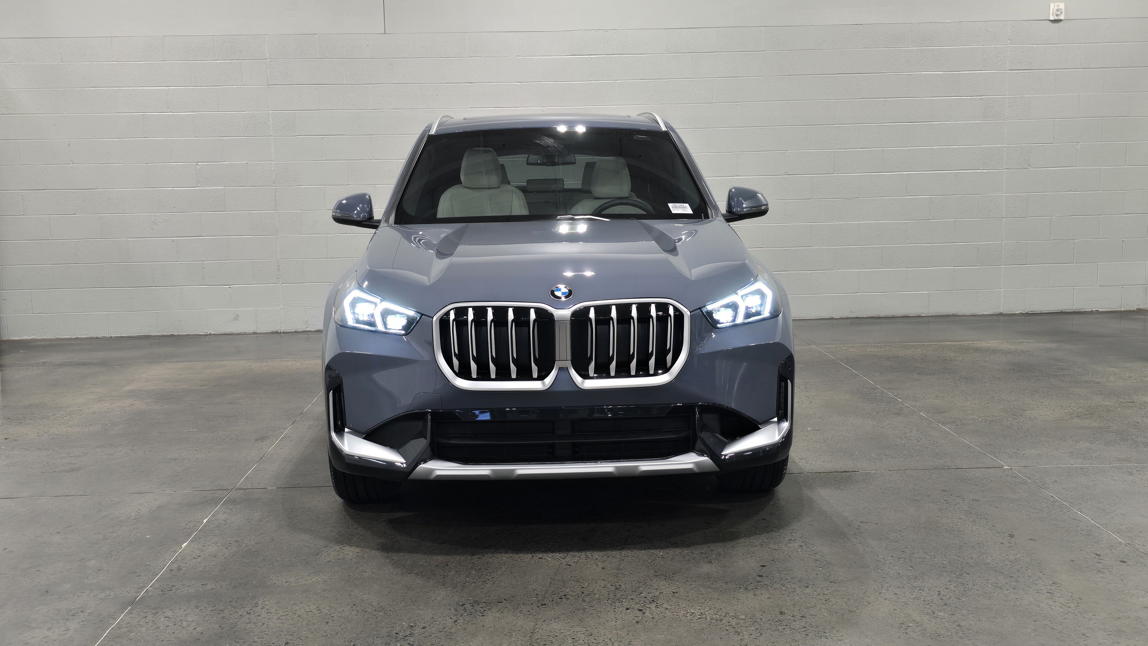 Used 2026 BMW X1 xDrive28i w/ Convenience Package AWD/4WD image 2