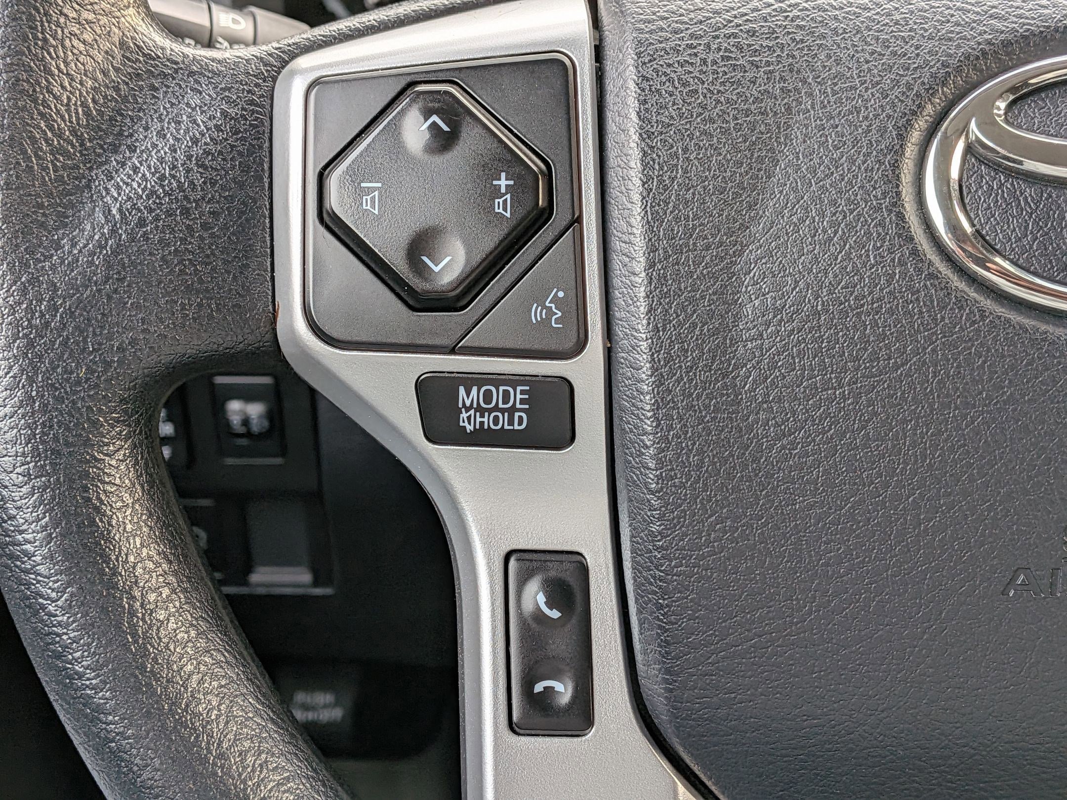 Used 2019 Toyota Tundra SR5 w/ SR5 Upgrade Package image 18