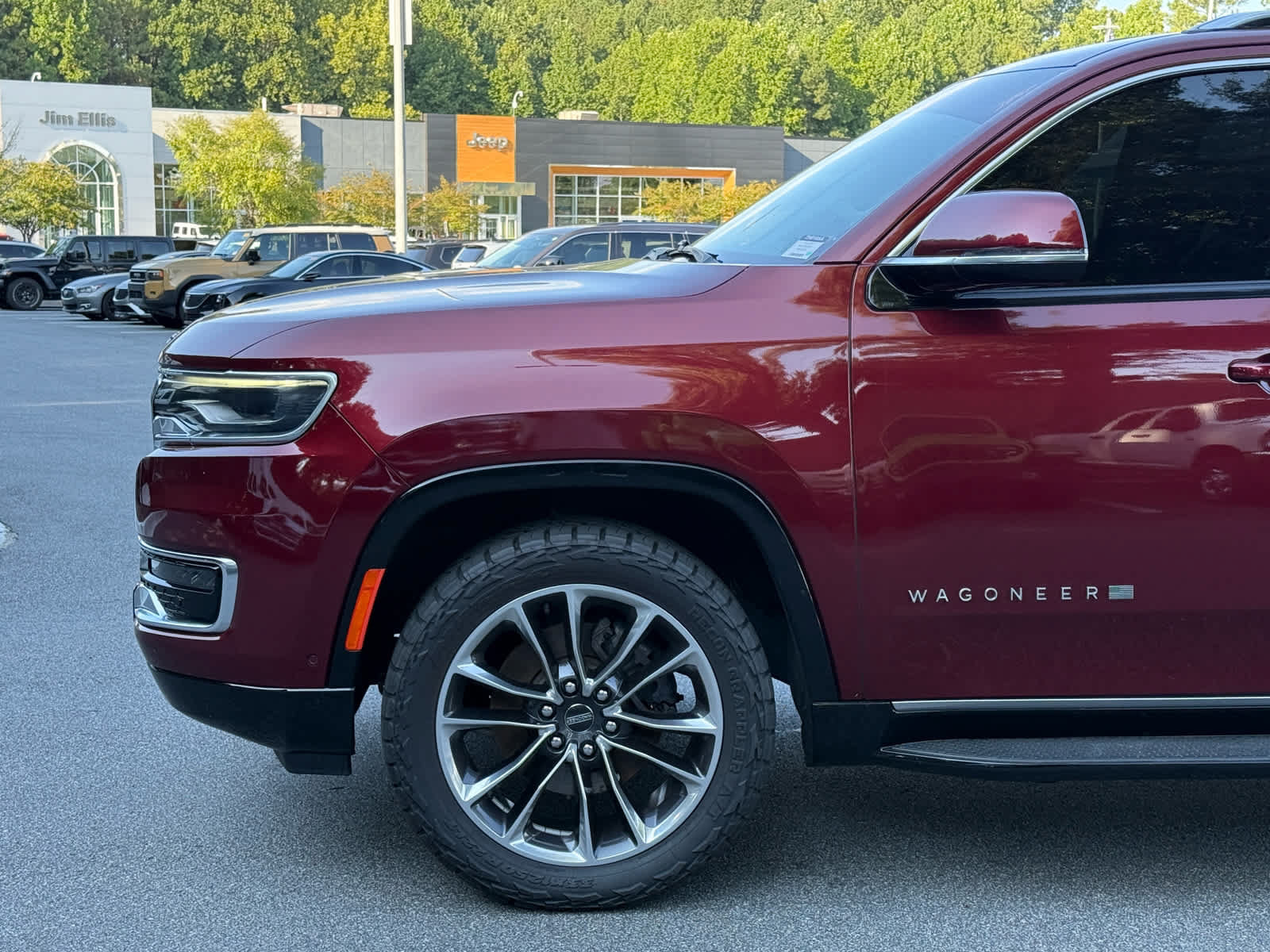 Used 2022 Jeep Wagoneer Series II w/ Premium Group I AWD/4WD image 11