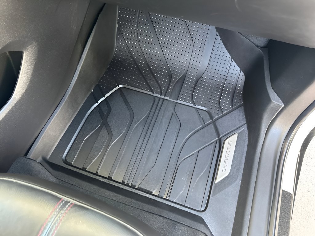 Used 2023 Chevrolet Traverse RS w/ LPO, Floor Liner Package AWD/4WD image 34