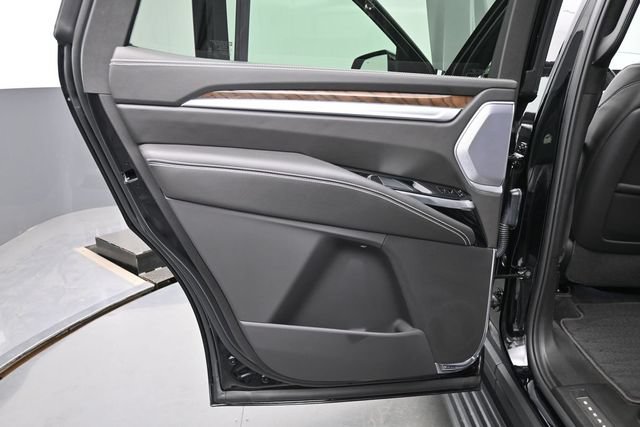 Certified 2026 Cadillac Escalade Platinum Sport w/ LPO, ONYX Package AWD/4WD image 13