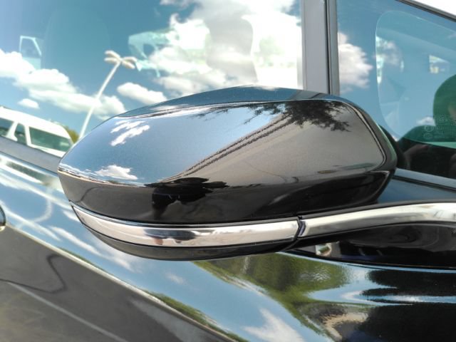 Used 2019 Chevrolet Bolt LT FWD image 20